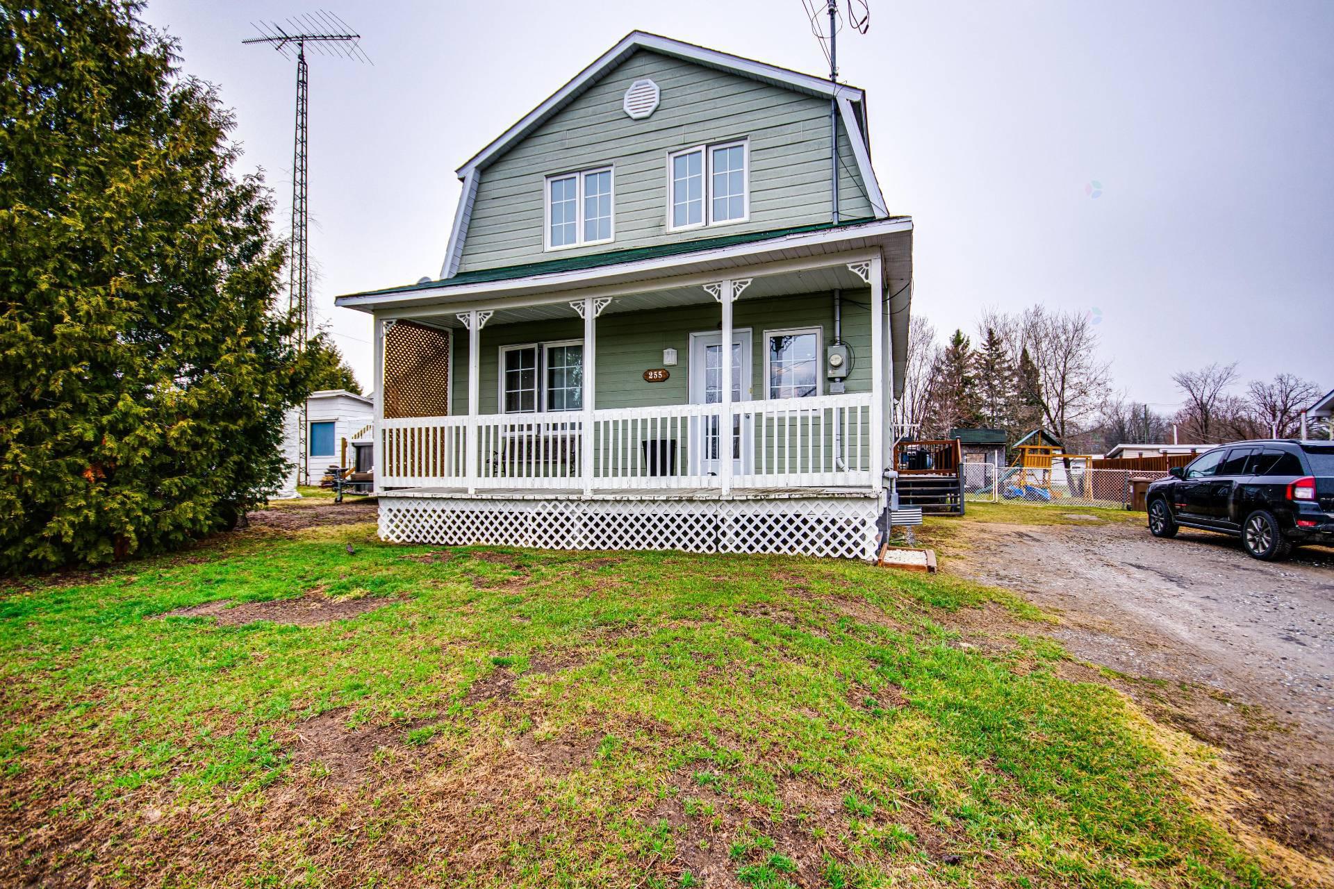 255 Rue Amyot