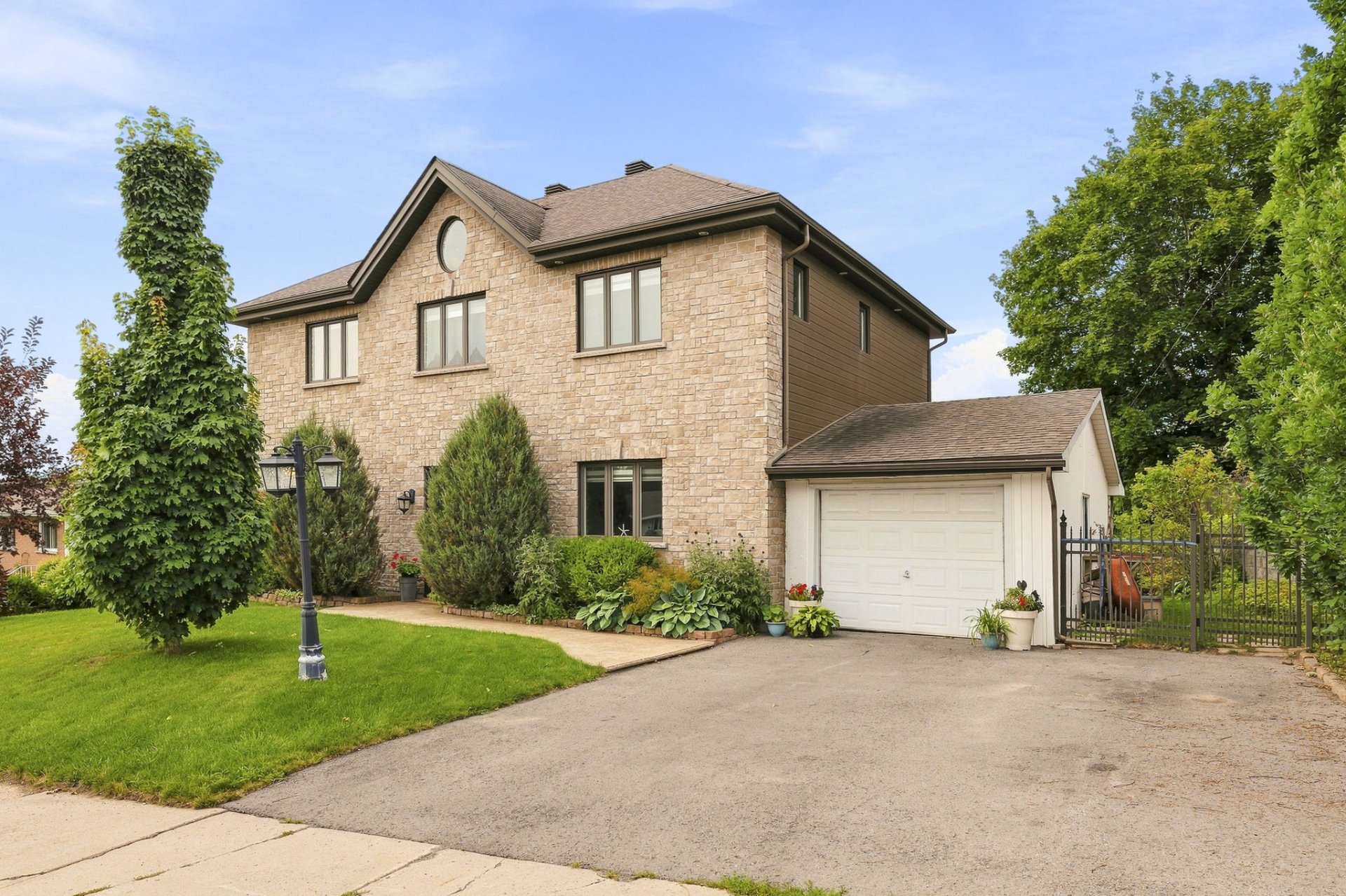 35 Rue Desjardins